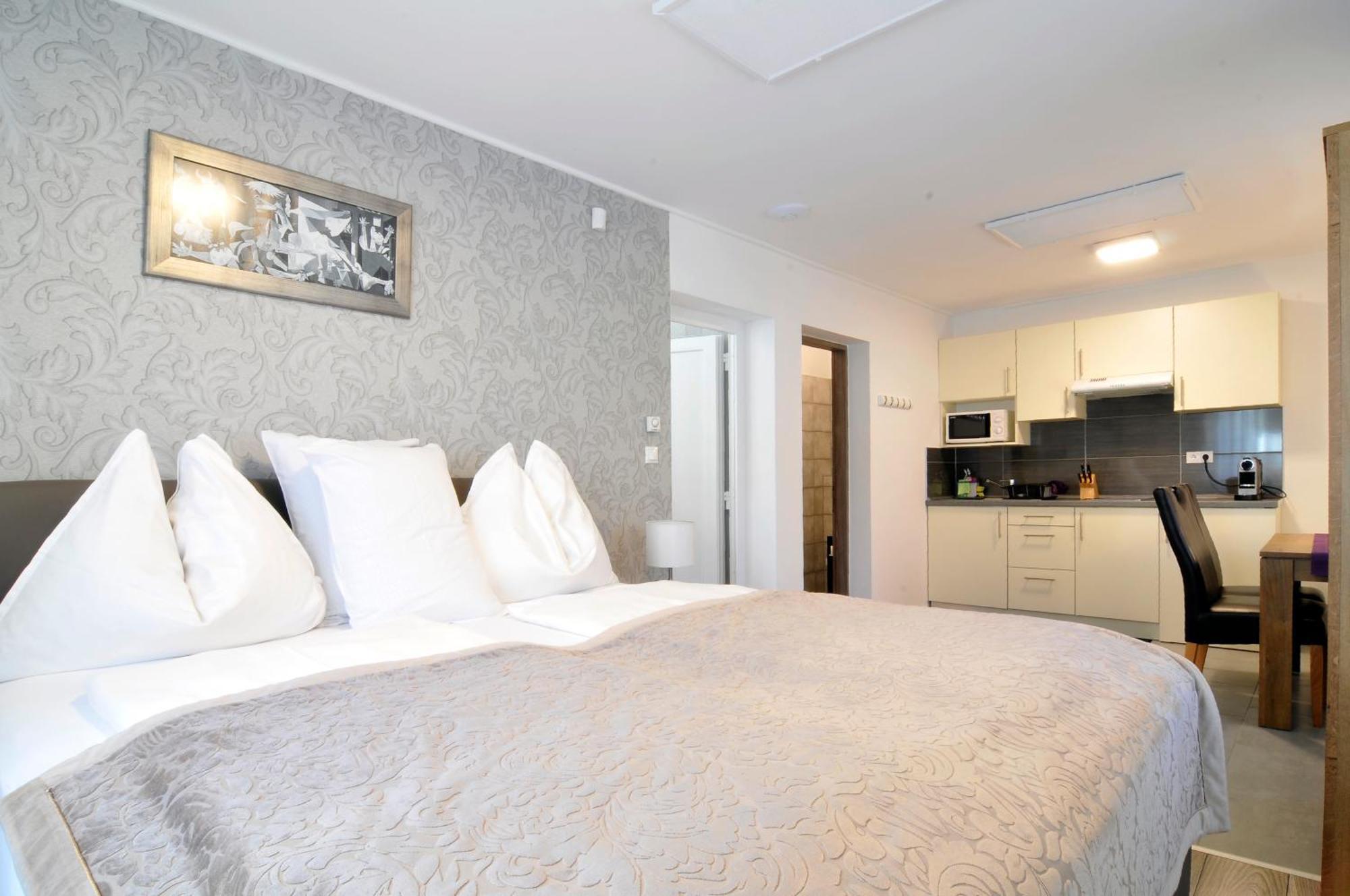 Silver Beach Apartments Siófok Eksteriør billede